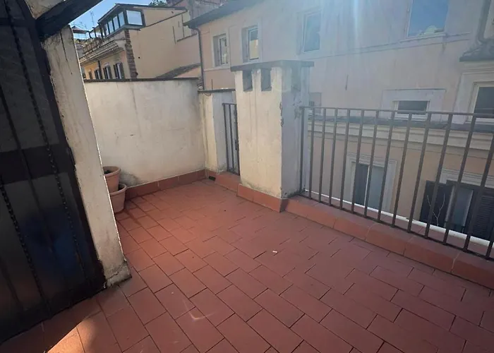 Piazza Venezia Attic Floor With Terrace